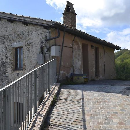 Appartamento Castello Di Cammoro Sellano Ngoại thất bức ảnh